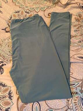 LuLaRoe Tall & Curvy Leggings Solid Mint New Without Tags